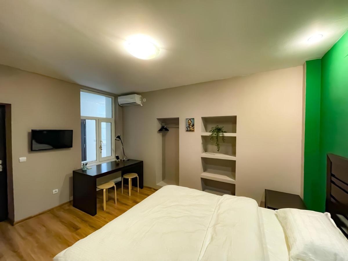 Cool Flat With Hot Tub In The Old Town Bucareste Exterior foto
